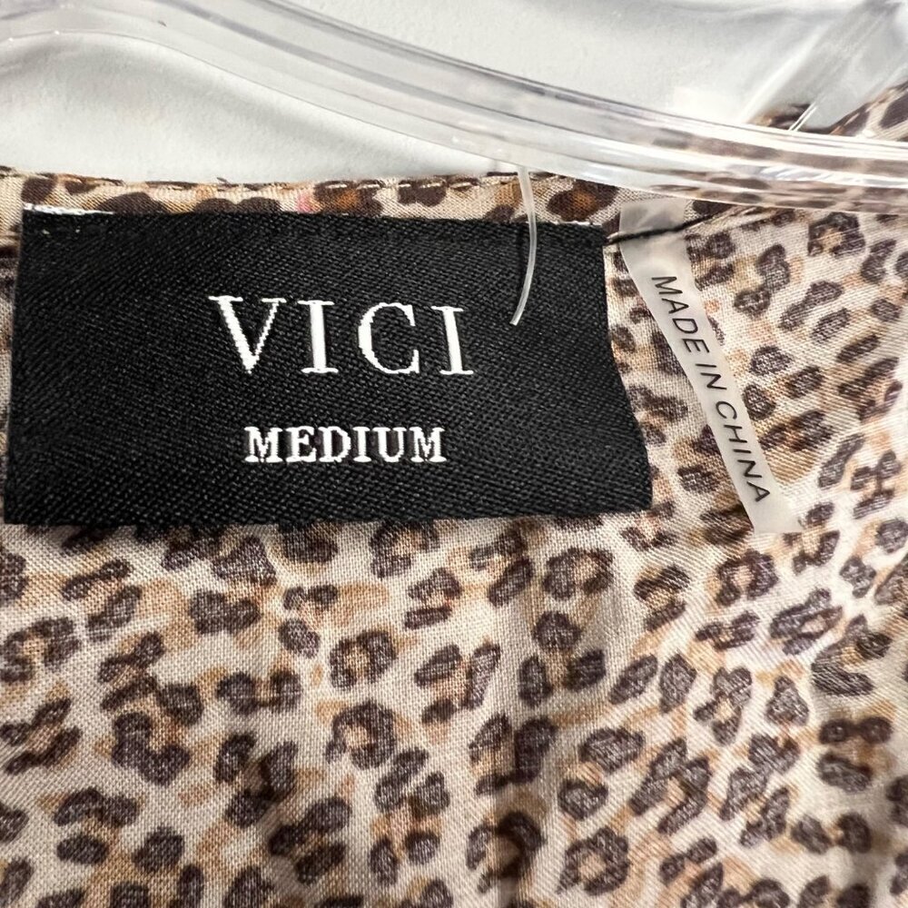 Vici Women's Animal Print V-Neck Romper Belted Size Medium 3/4 Sleeve - Picture 8 of 9